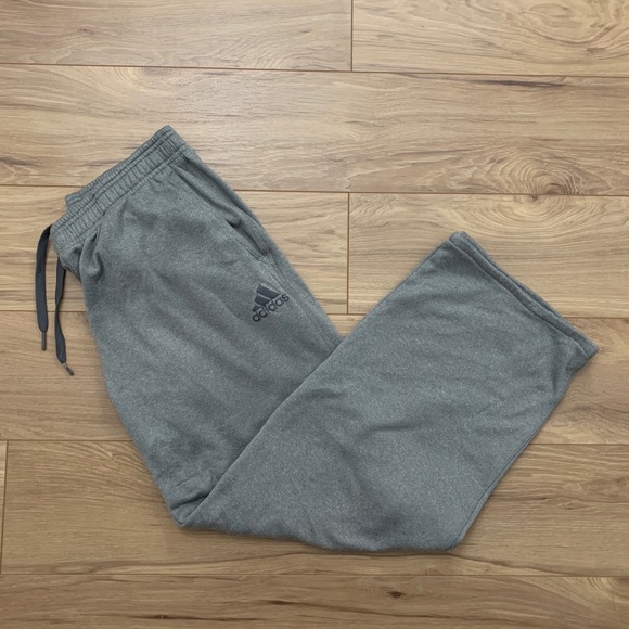 adidas Other - Adidas Tonal Sweatpants (Sz M)
